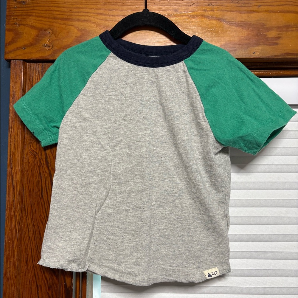 GAP Kids Green and Gray Short Sleeve Tee organic cotton 4